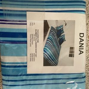 Brand new. Dania 100%cotton. Queen/ full.